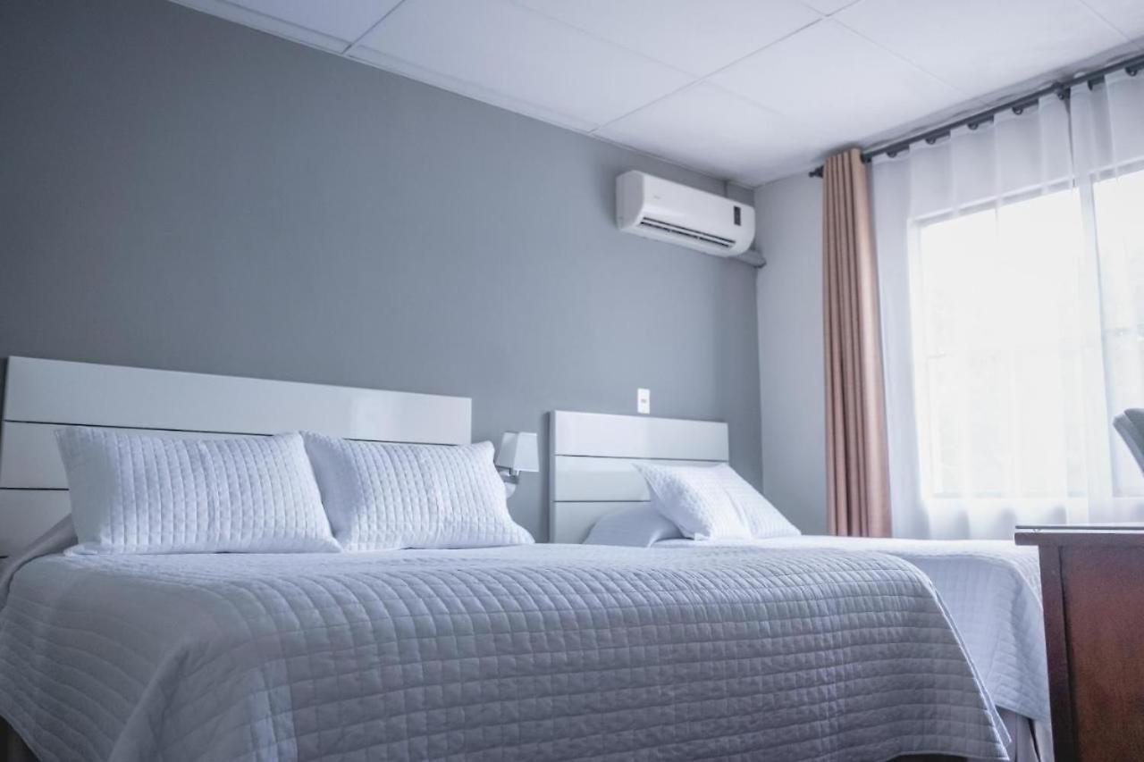 Cardedeu Suites San Salvador Exteriér fotografie